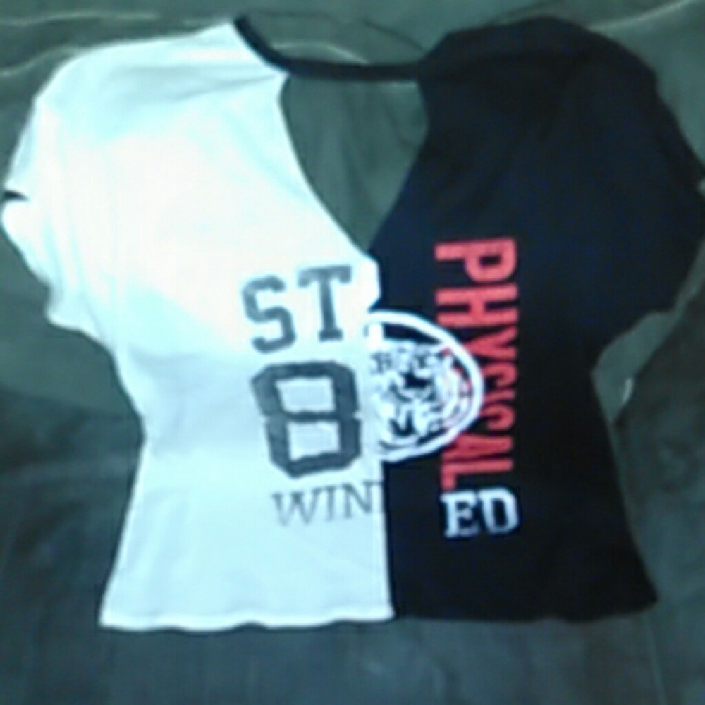 Sleeveless shirt